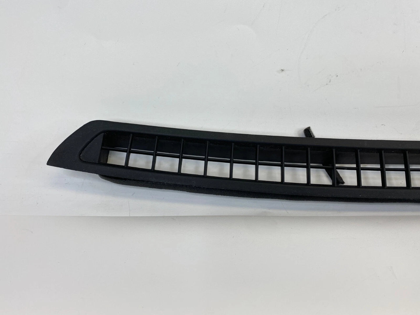 2013-2015 CHEVY MALIBU UPPER DASH WINDSHIELD DEFROSTER NOZZLE GRILLE 20919027