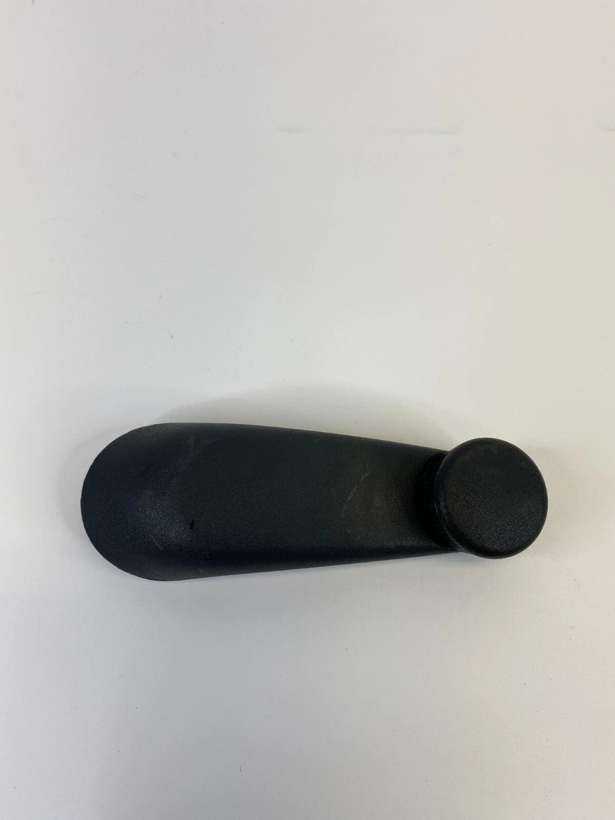 1998-2004 CHEVROLET S10 RIGHT SIDE MANUAL WINDOW HAND CRANK HANDLE 21096854