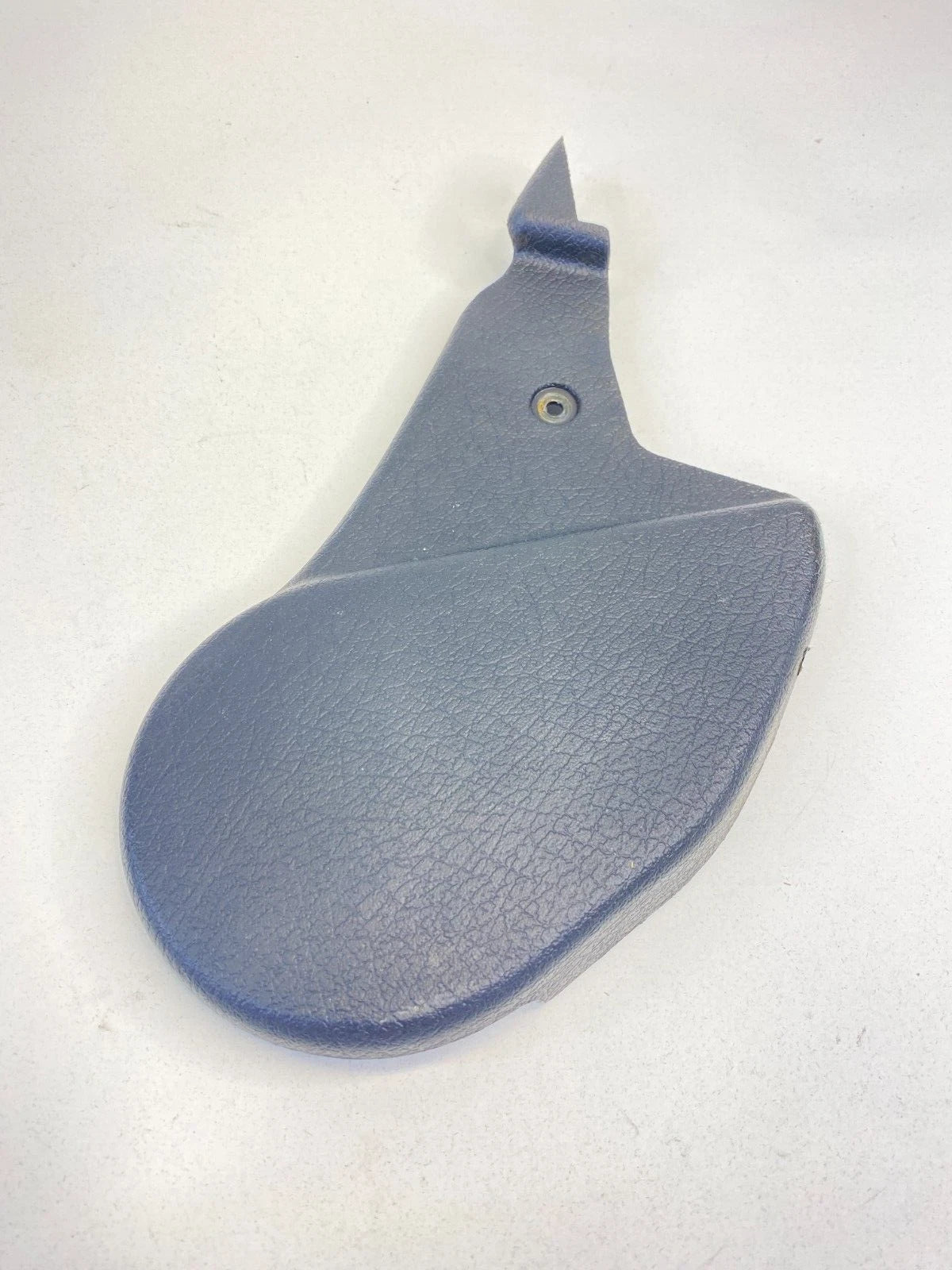 2006-2009 SAAB 9-5 FRONT LEFT DRIVER SEAT HINGE COVER BASE TRIM COVER 90503954