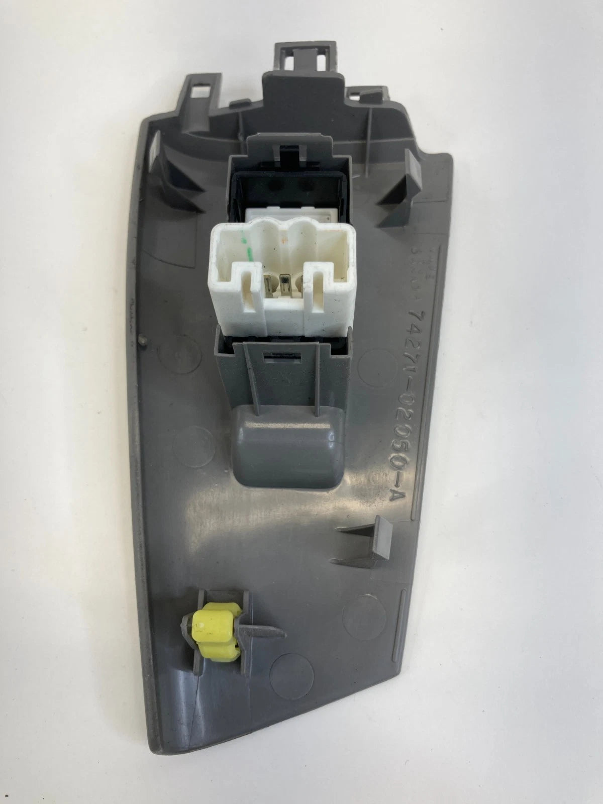 03-08 TOYOTA COROLLA REAR RIGHT DOOR WINDOW SWITCH W/BEZEL 7427102050A OEM