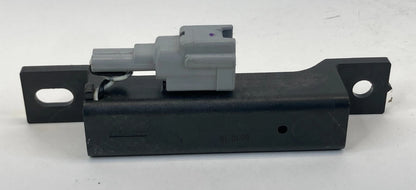 2006-2010 INFINITI M35 FRONT KEYLESS ENTRY SMART KEY SENSOR ANTENNA OEM