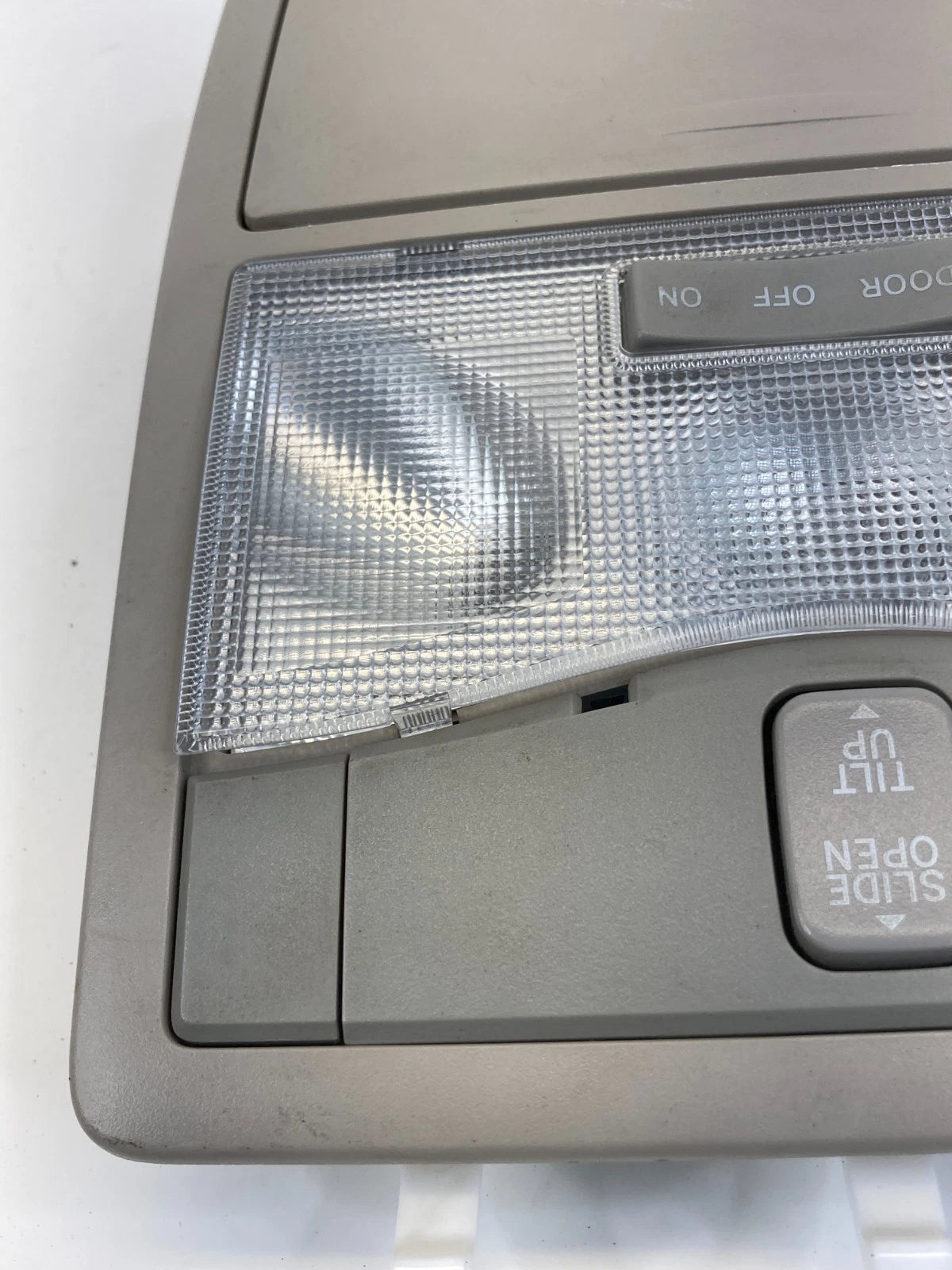 05 06 07 TOYOTA AVALON OVERHEAD CONSOLE DOME MAP LIGHT SUNROOF SWITCH 63650AC050