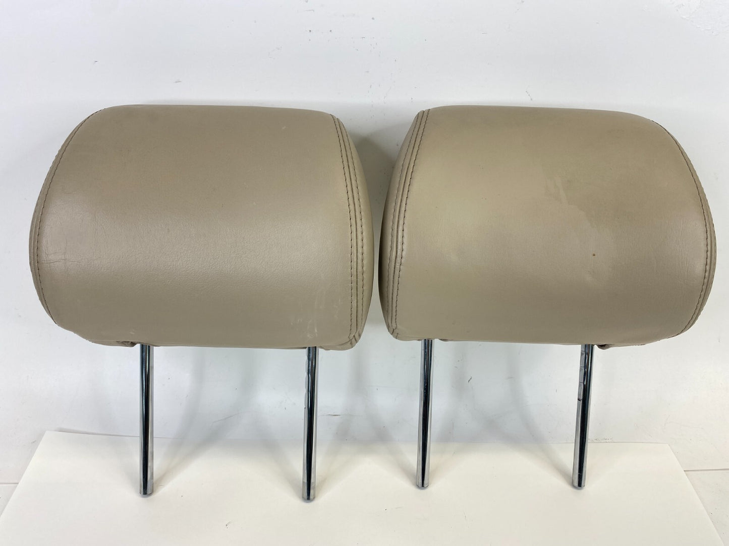 2002 2003 Lexus ES300 Front Seat Headrest Left & Right Head Rest Set Pair OEM