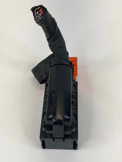 1996-2000 HYUNDAI ELANTRA 2.0L AT ABS ANTI LOCK BRAKE PUMP CONNECTOR PLUG OEM