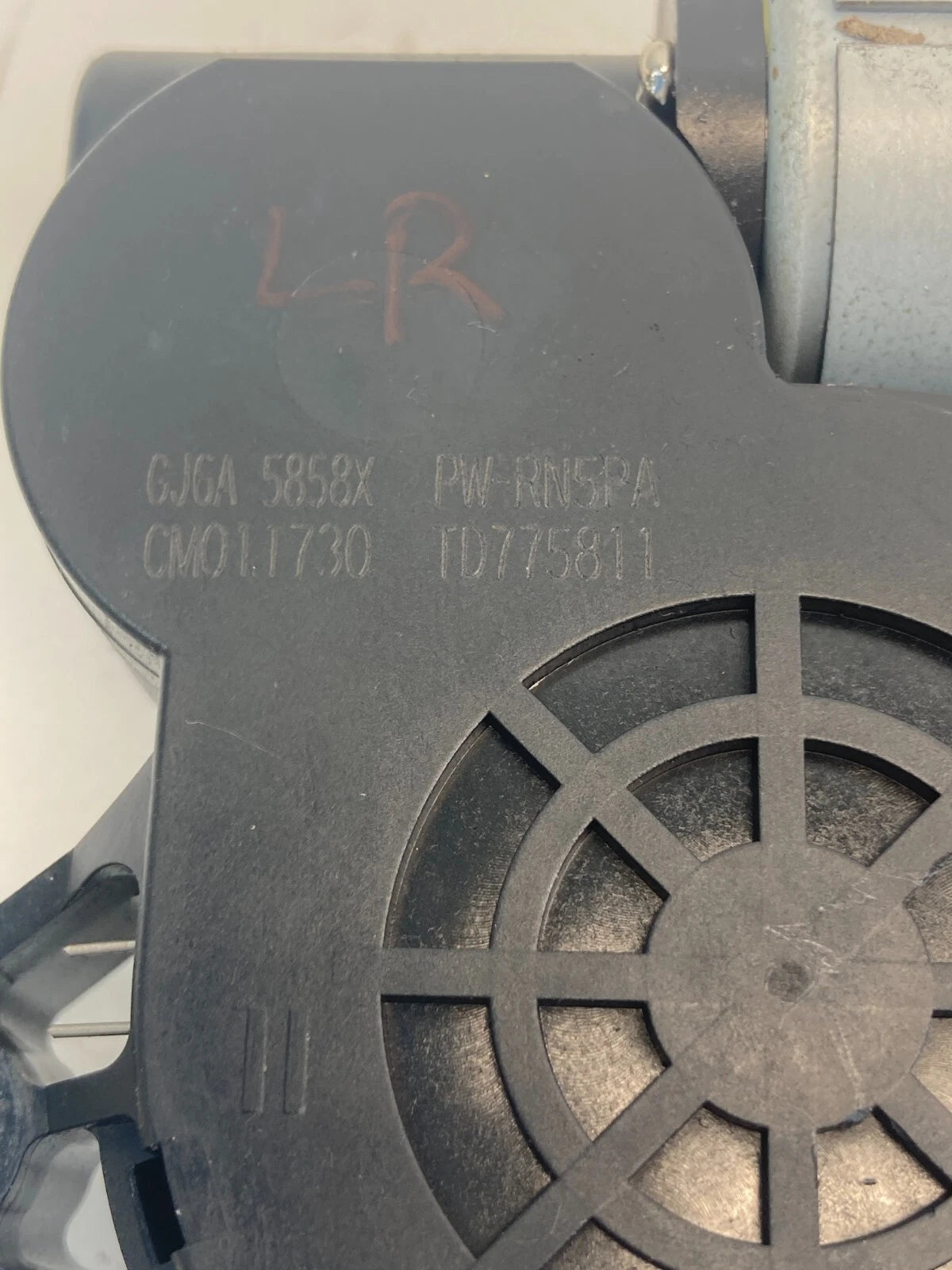 2004-2009 MAZDA 3 SEDAN REAR LEFT SIDE DOOR POWER WINDOW MOTOR GJGA-5858X OEM