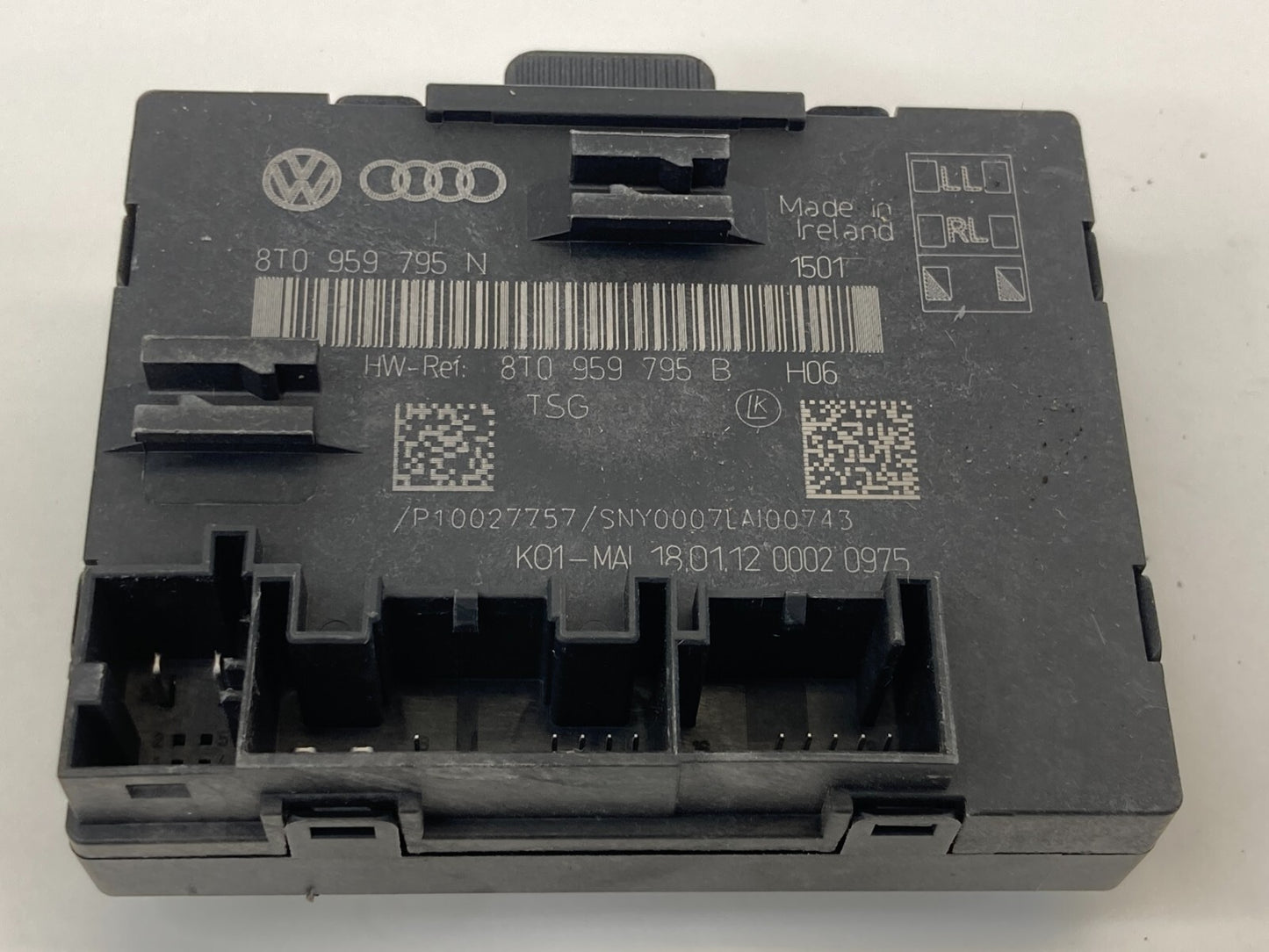 2011-2013 Audi A4 Quattro Rear Left Side Door Locking Control Module 8T0959795N