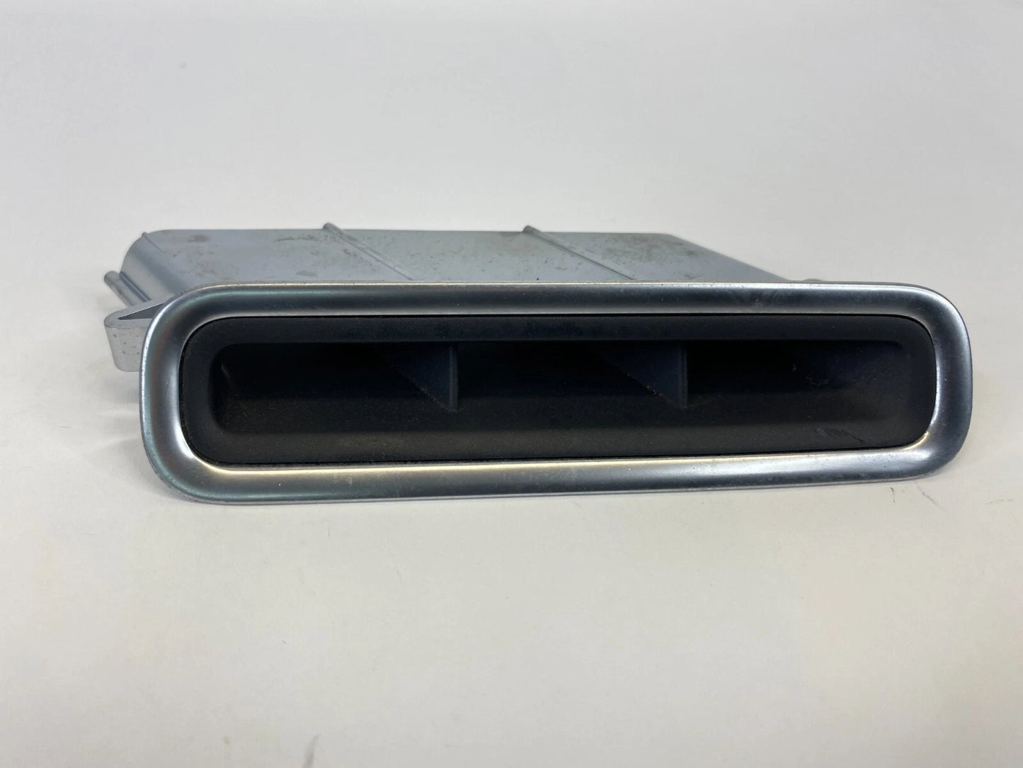 2008-2011 VOLVO XC70 DASH RIGHT SIDE AC AIR VENT DEFROSTER GRILLE 30755425 OEM