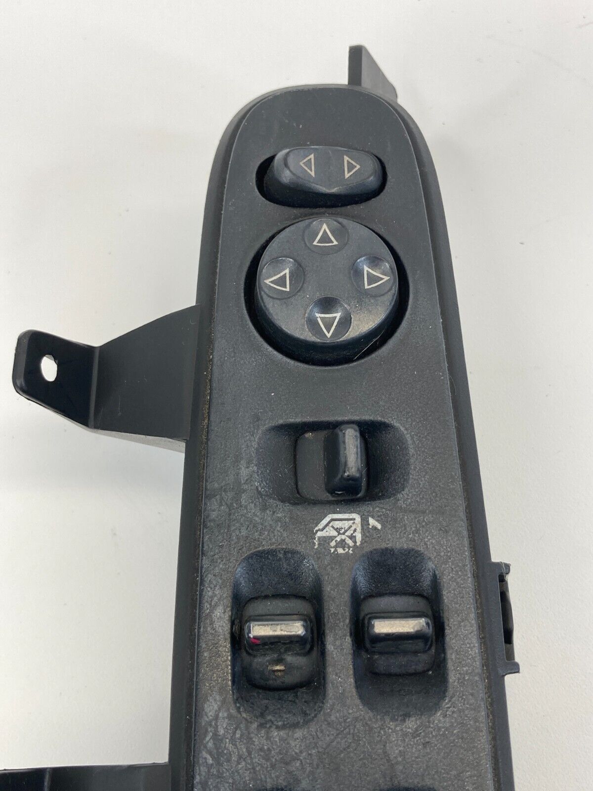 2004-2008 Pontiac Grand Prix Front Left Side Door Master Window Control Switch