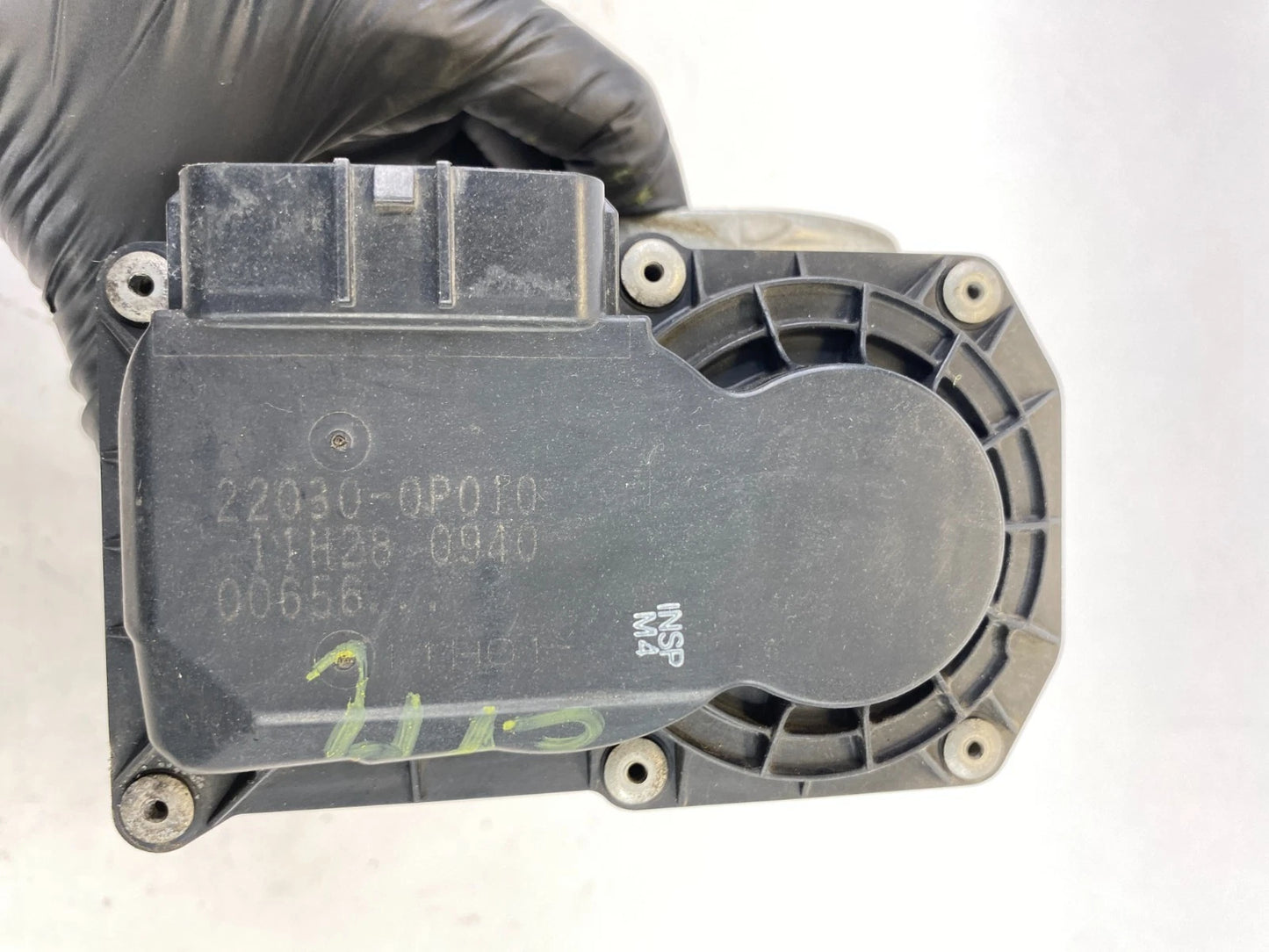 2005-2011 TOYOTA TUNDRA 4.0L V6 THROTTLE BODY VALVE ASSEMBLY OEM 22030-0P010