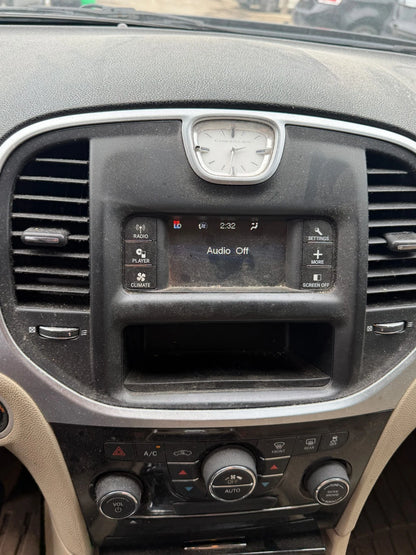 2011-2014 CHRYSLER 300 DASH AM/FM RADIO INFORMATION DISPLAY SCREEN W/ BEZEL TRIM