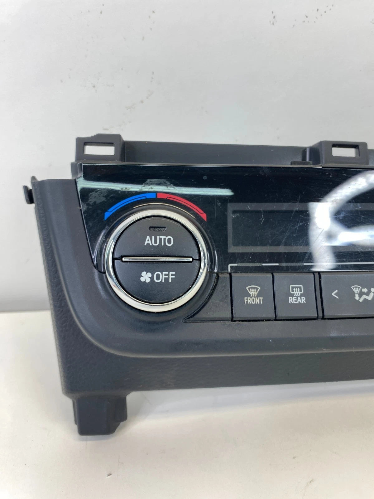 2014-2016 TOYOTA COROLLA A/C HEATER CLIMATE TEMPERATURE CONTROL 75F832 OEM