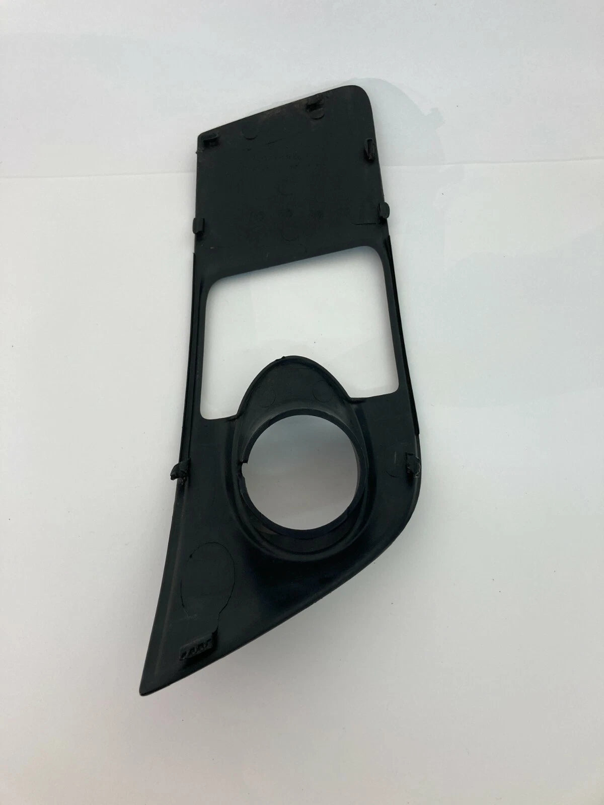 2007-2010 SATURN OUTLOOK FRONT LEFT DRIVER SIDE FOG LAMP TRIM COVER 15947965 OEM