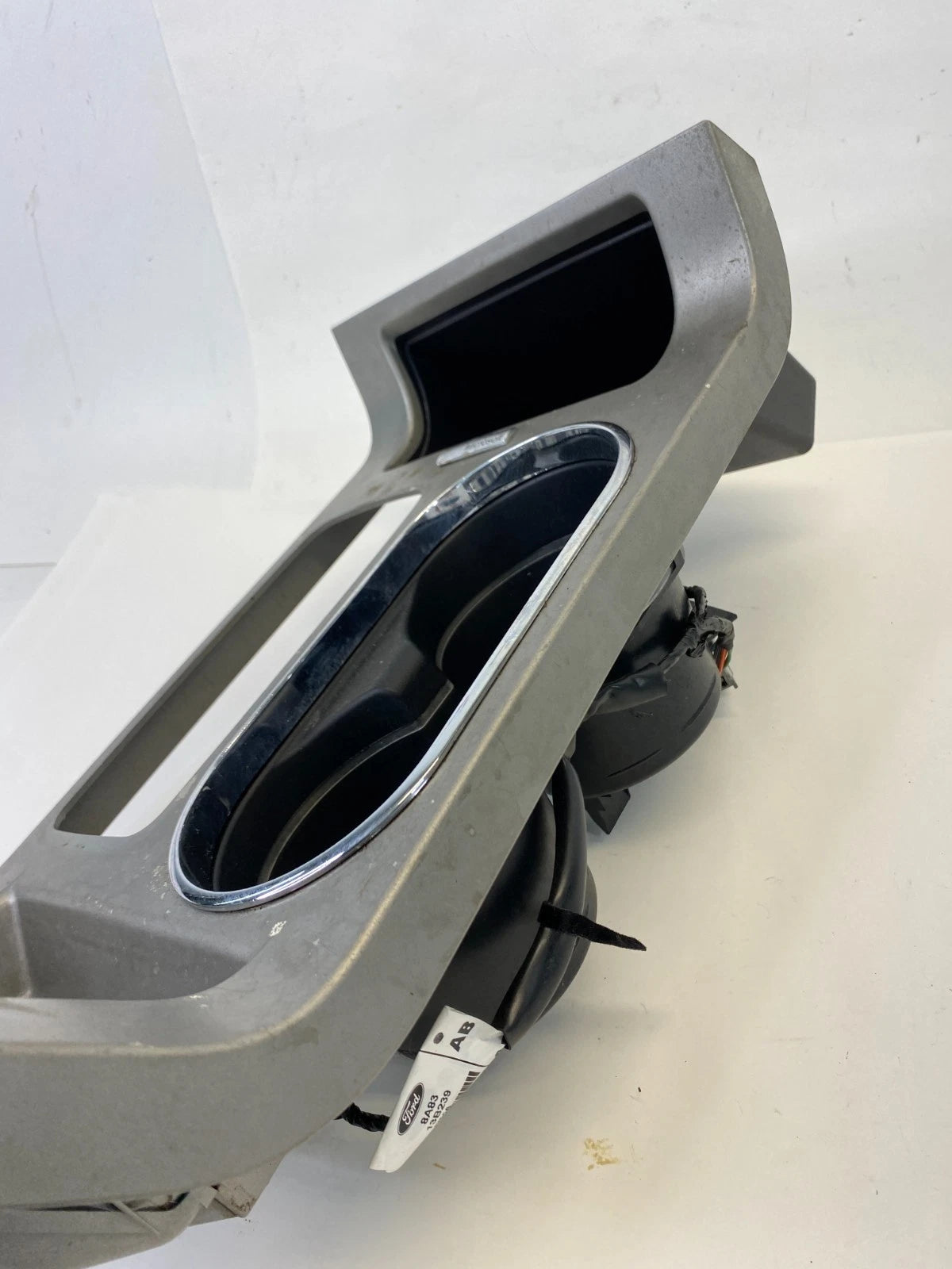 09-12 FORD FLEX CENTER CONSOLE SHIFTER CUP HOLDER TRIM BEZEL 8A83-74045A OEM