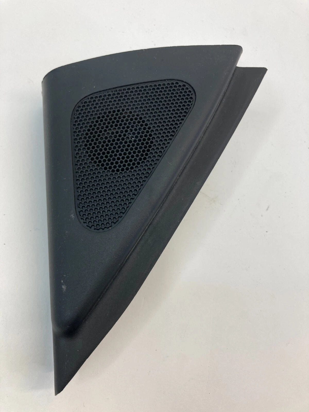 07-10 HYUNDAI ELANTRA SEDAN FRONT RIGHT SPEAKER TWEETER CORNER COVER 87660-2H020