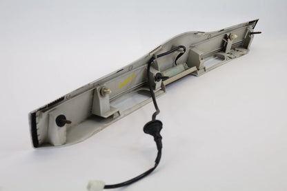 05-09 TOYOTA PRIUS REAR TRUNK LID MOLDING HANDLE GARNISH W EMBLEM OEM 7680147050
