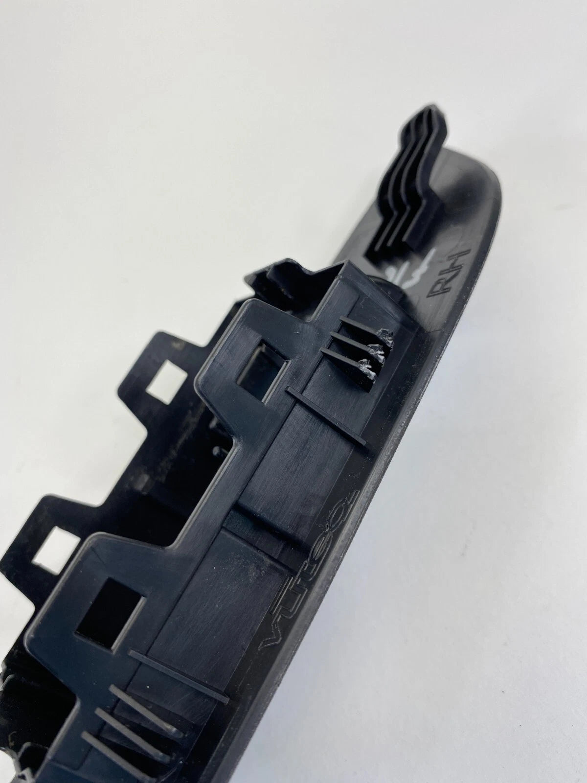 2010-2017 GMC TERRAIN CHEVY EQUINOX FRONT RIGHT DOOR WINDOW SWITCH COVER TRIM