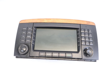 06-08 MERCEDES BENZ W251 R350 R320 GL320 RADIO NAVIGATION CD PLAYER A2518704589