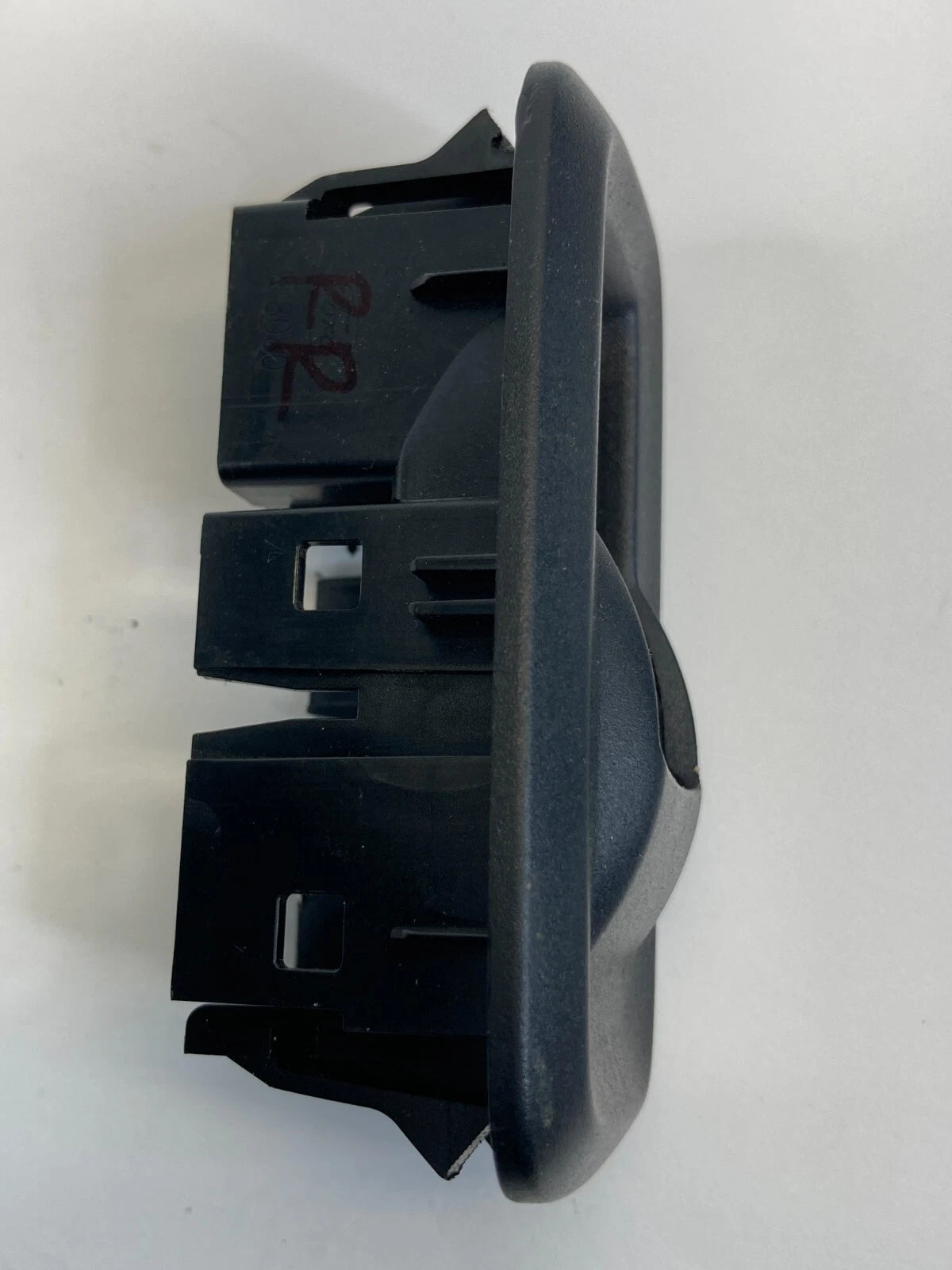 2014-2019 FORD FIESTA REAR RIGHT SIDE WINDOW SWITCH BEZEL TRIM COVER OEM