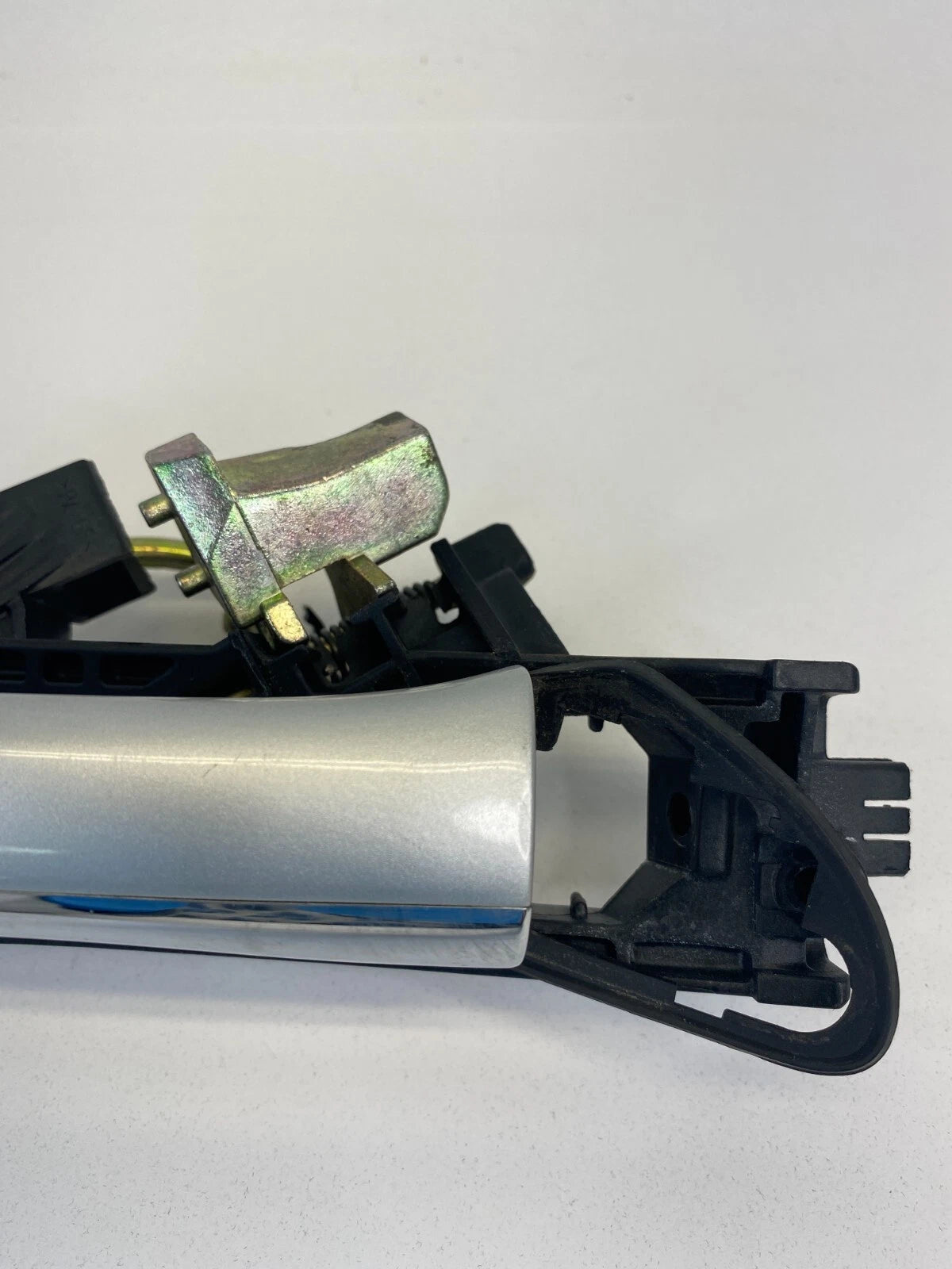 2000-2006 MERCEDES-BENZ S500 REAR RIGHT SIDE EXTERIOR DOOR HANDLE ASSEMBLY OEM