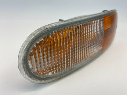 1998-2005 VW Volkswagen Beetle Left Driver Turn Signal Light Lamp 12-5096 LH OEM