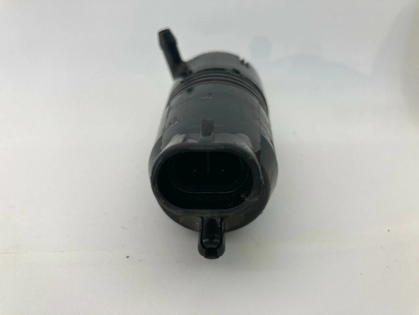 95 96 97 98 99 00 01 CHEVROLET LUMINA WINDSHIELD WASHER PUMP OEM