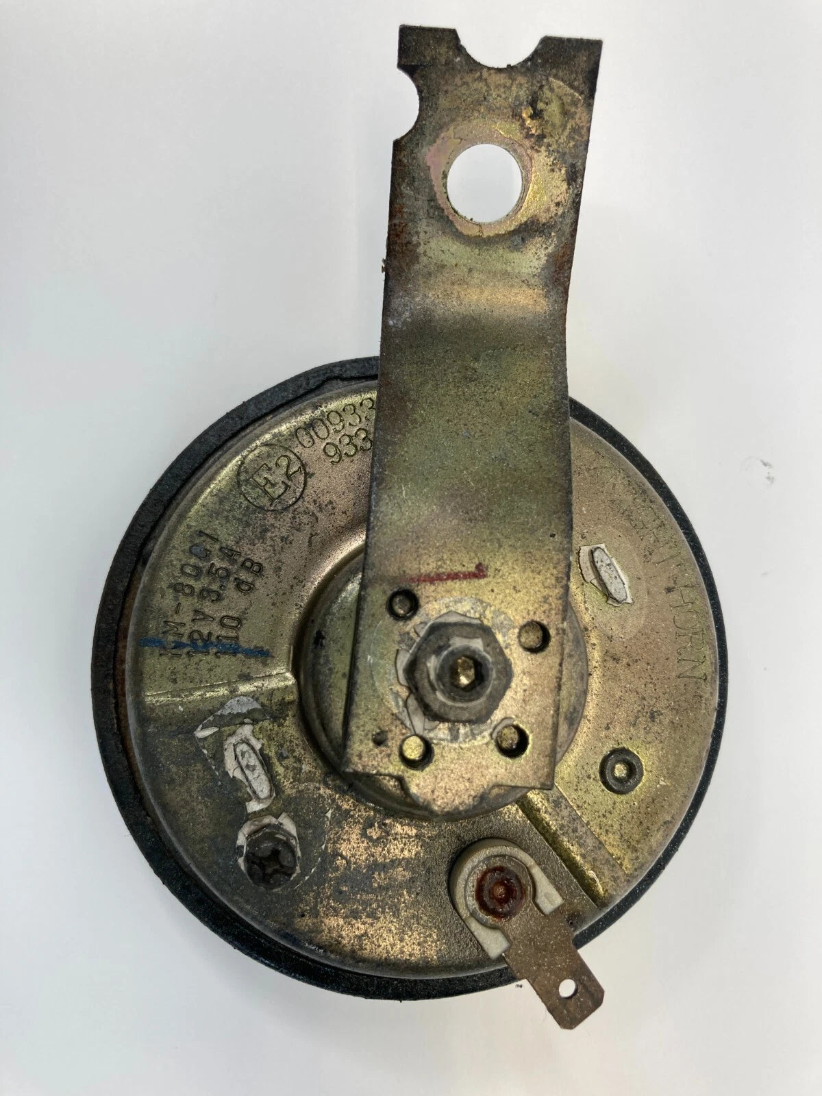 2000-2004 MITSUBISHI MONTERO SPORT HORN ALARM NOTE TONE SIREN E200933 OEM