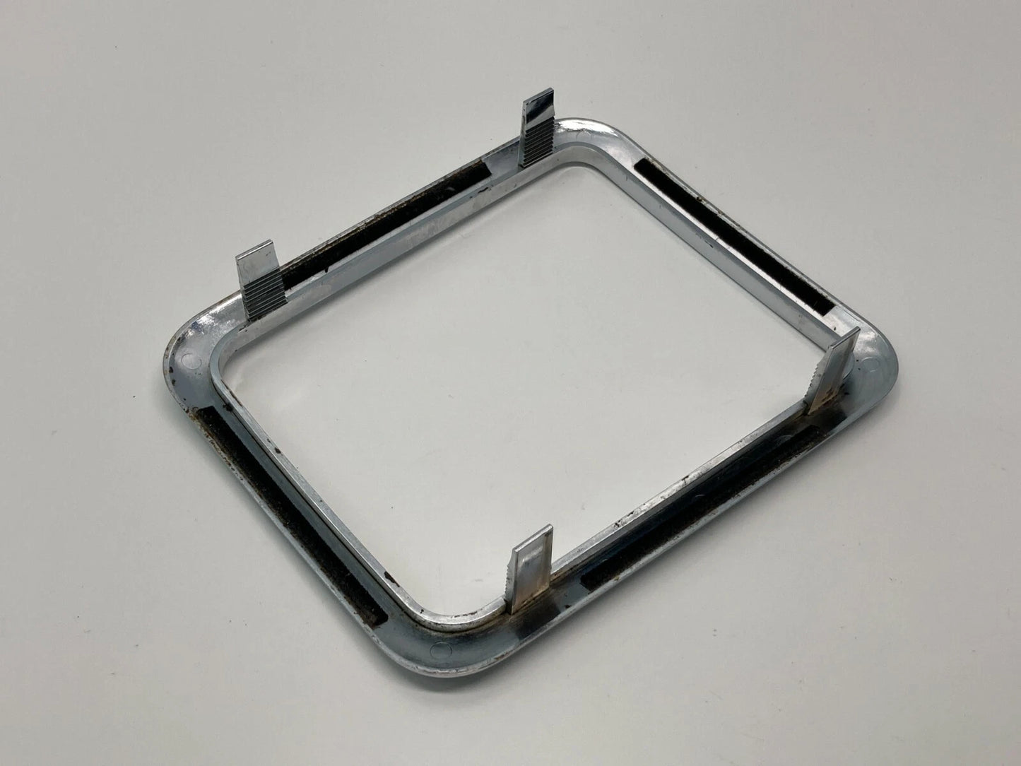2004 2005 2006 2007 2008 CHRYSLER PACIFICA FLOOR SHIFT SHIFTER BEZEL TRIM OEM