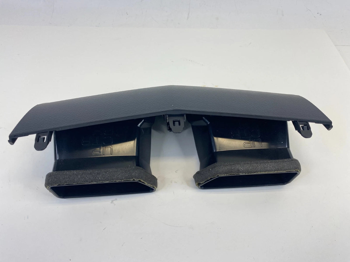 2016-2018 Nissan Altima Dash Center A/C Air Vent Grille Trim Panel 68750-9HS0A