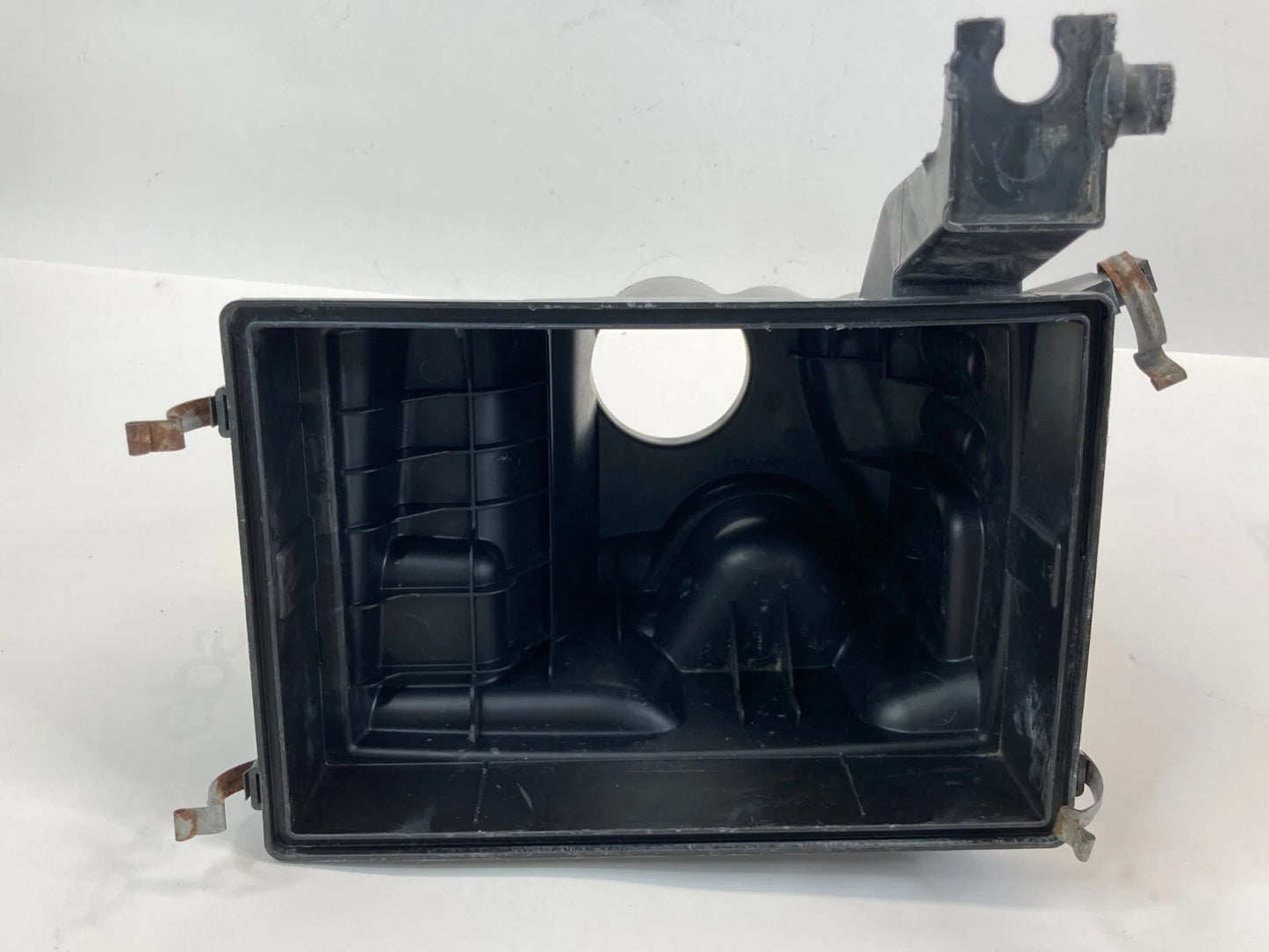 04-09 MAZDA 3 MAZDA3 2.0L 16V CVT LOWER CASE AIR INTAKE CLEANER BOX COVER OEM