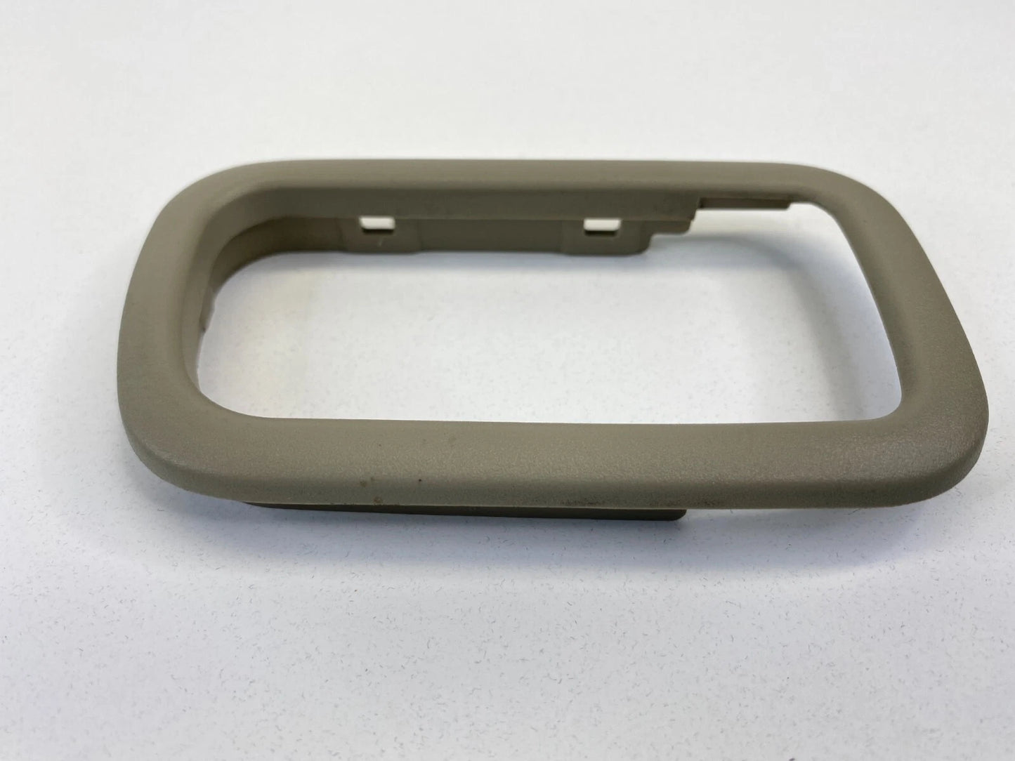 2003 03 INFINITI QX4 REAR LEFT SIDE INTERIOR DOOR HANDLE COVER BEZEL TRIM OEM