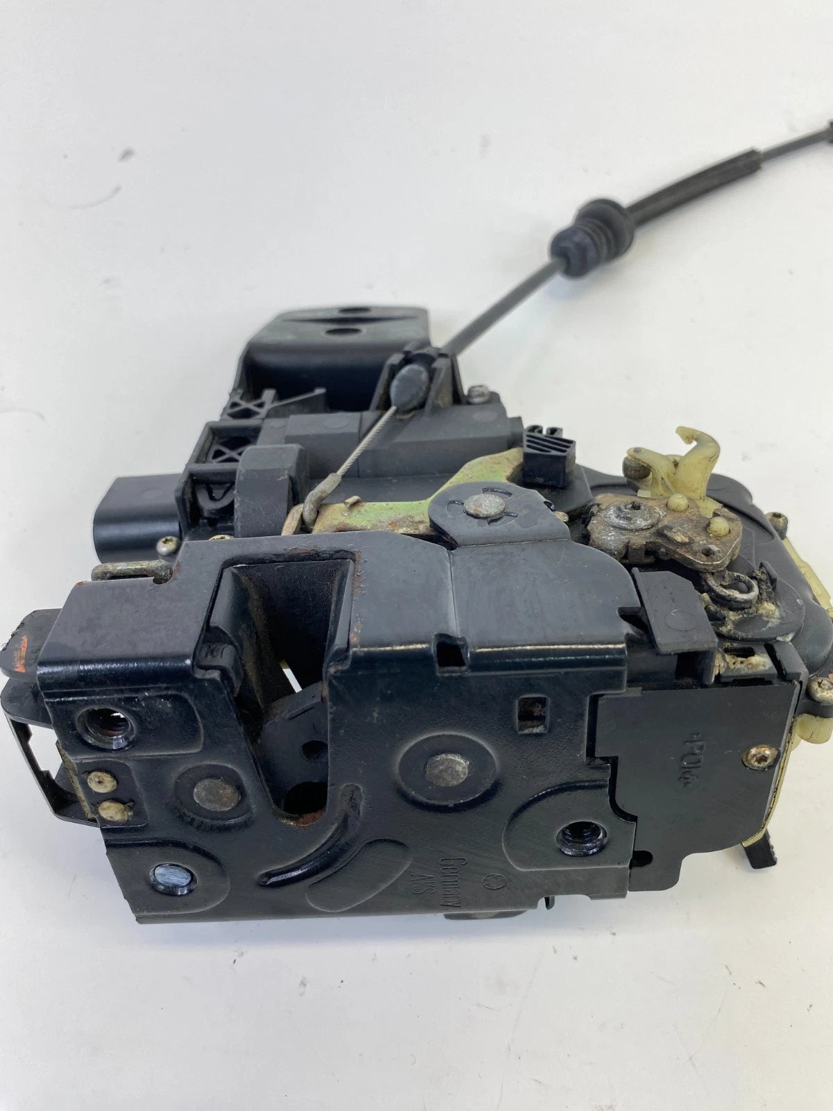 1999-2010 VOLKSWAGEN BEETLE FRONT RIGHT SIDE DOOR LOCK LATCH ACTUATOR OEM