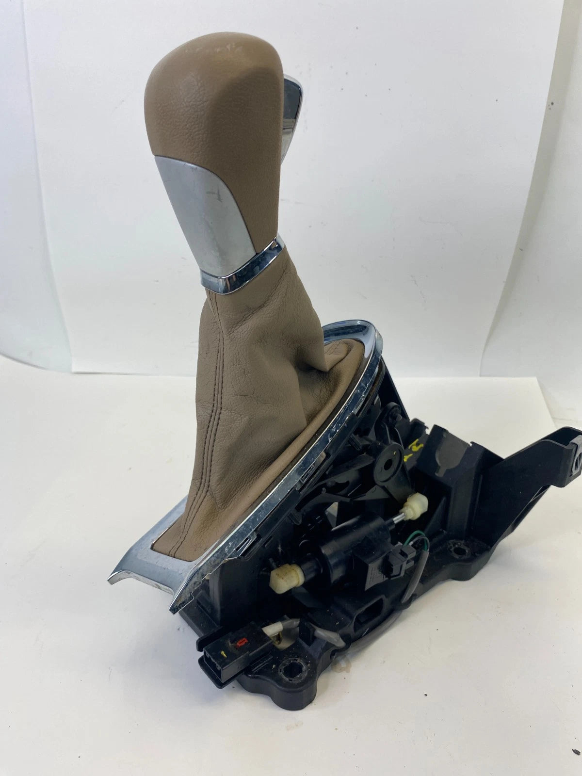 2008 09 10 11 2012 CHEVROLET MALIBU A/T SHIFTER ASSEMBLY W/ TAP SHIFT BUTTON OEM