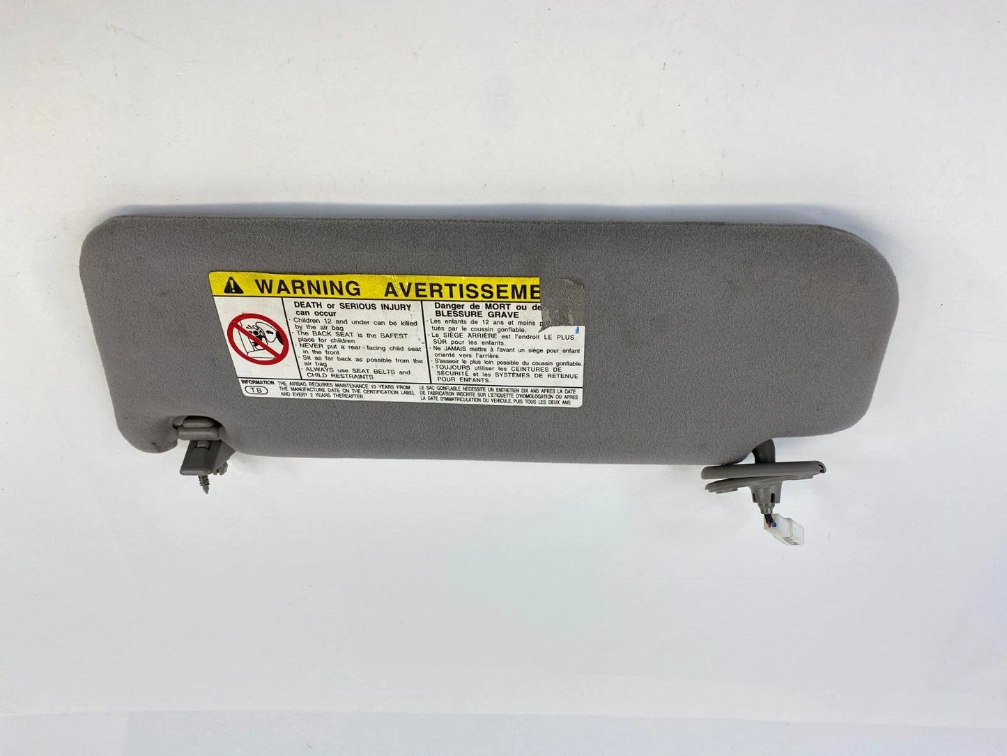 1998 1999 2000 LEXUS GS300 GS400 RIGHT PASSENGER SIDE SUNVISOR SUN VISOR SHADE