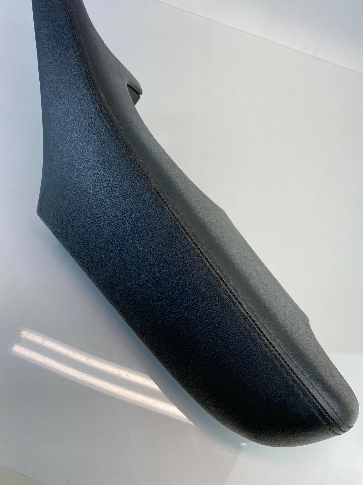 2002-2006 JAGUAR S-TYPE FRONT RIGHT SIDE DOOR ARMREST ARM REST PANEL TRIM OEM