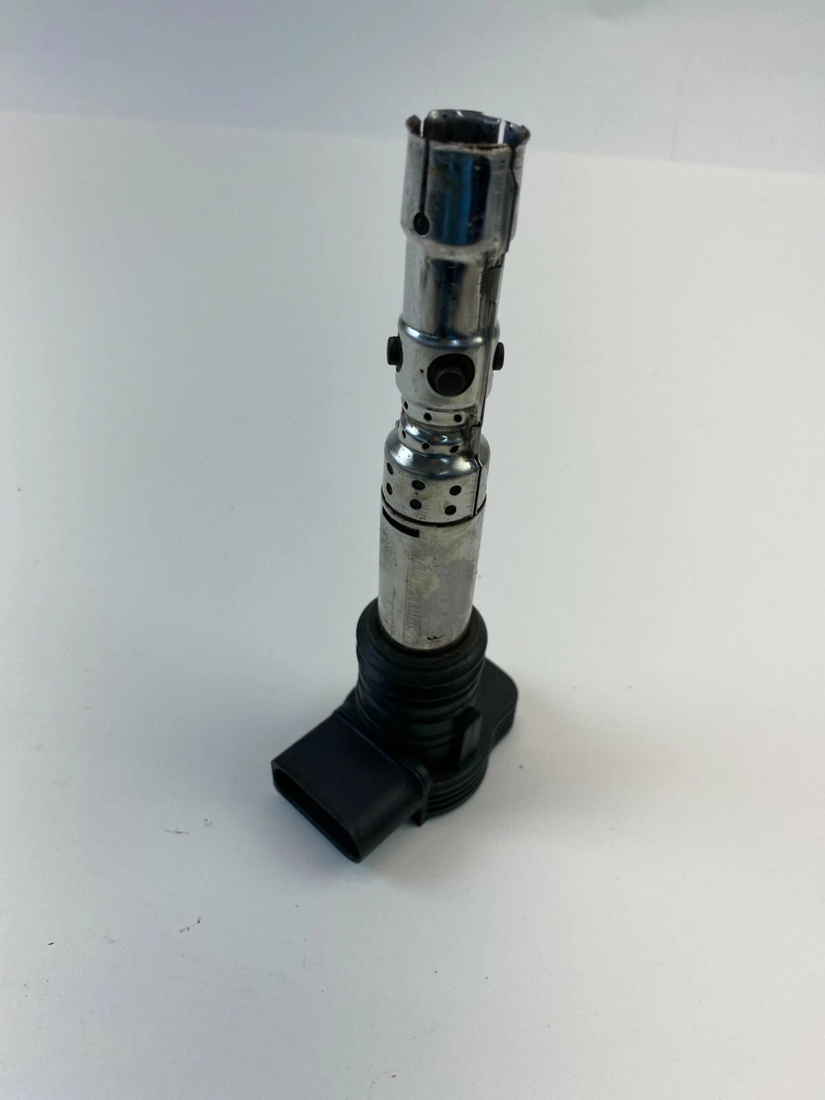 2001-2005 AUDI A4 QUATTRO 2001-2006 A4 1.8L L4 TURBO AT DIRECT IGNITION COIL OEM