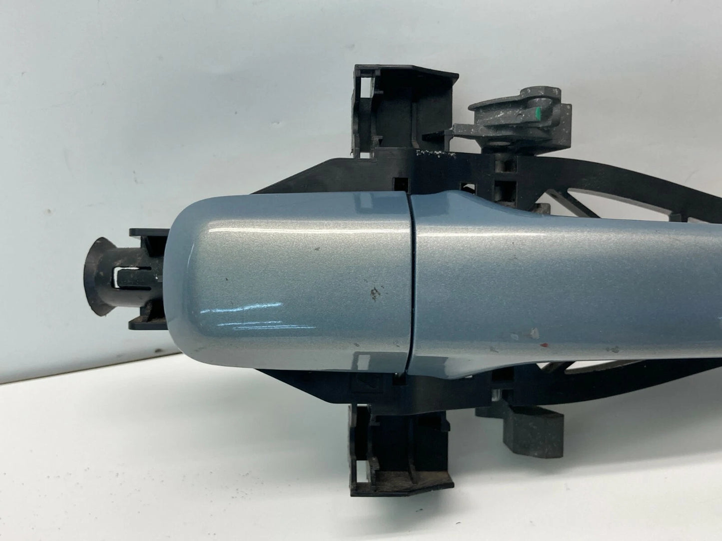 04-11 VOLVO S40 SEDAN 05-11 V50 REAR RIGHT PASSENGER SIDE EXTERIOR DOOR HANDLE