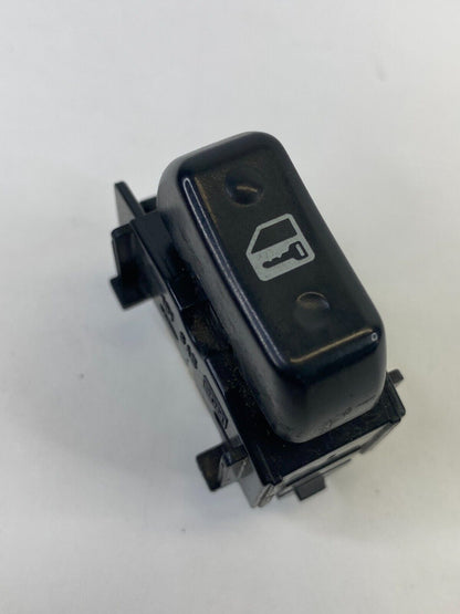 2003-2008 Toyota Corolla Corolla Front Right Passenger Door Lock Switch OEM