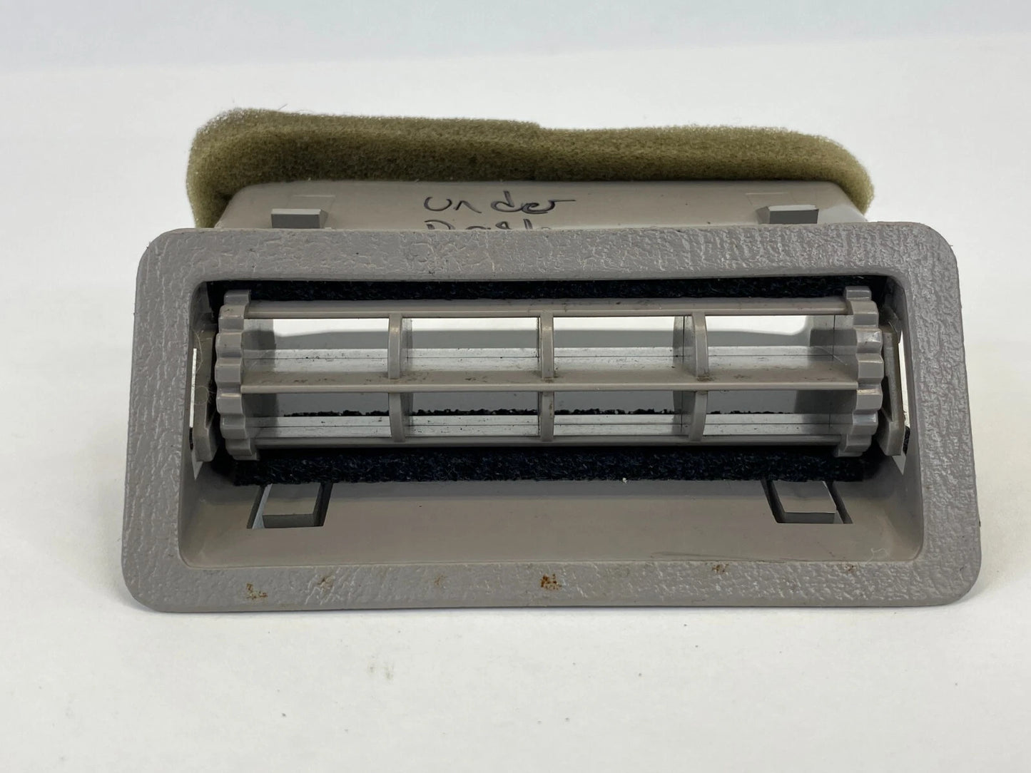 1998-2005 LEXUS GS300 DASH LH LEFT SIDE UNDER COLUMN A/C AIR VENT 55680-22020