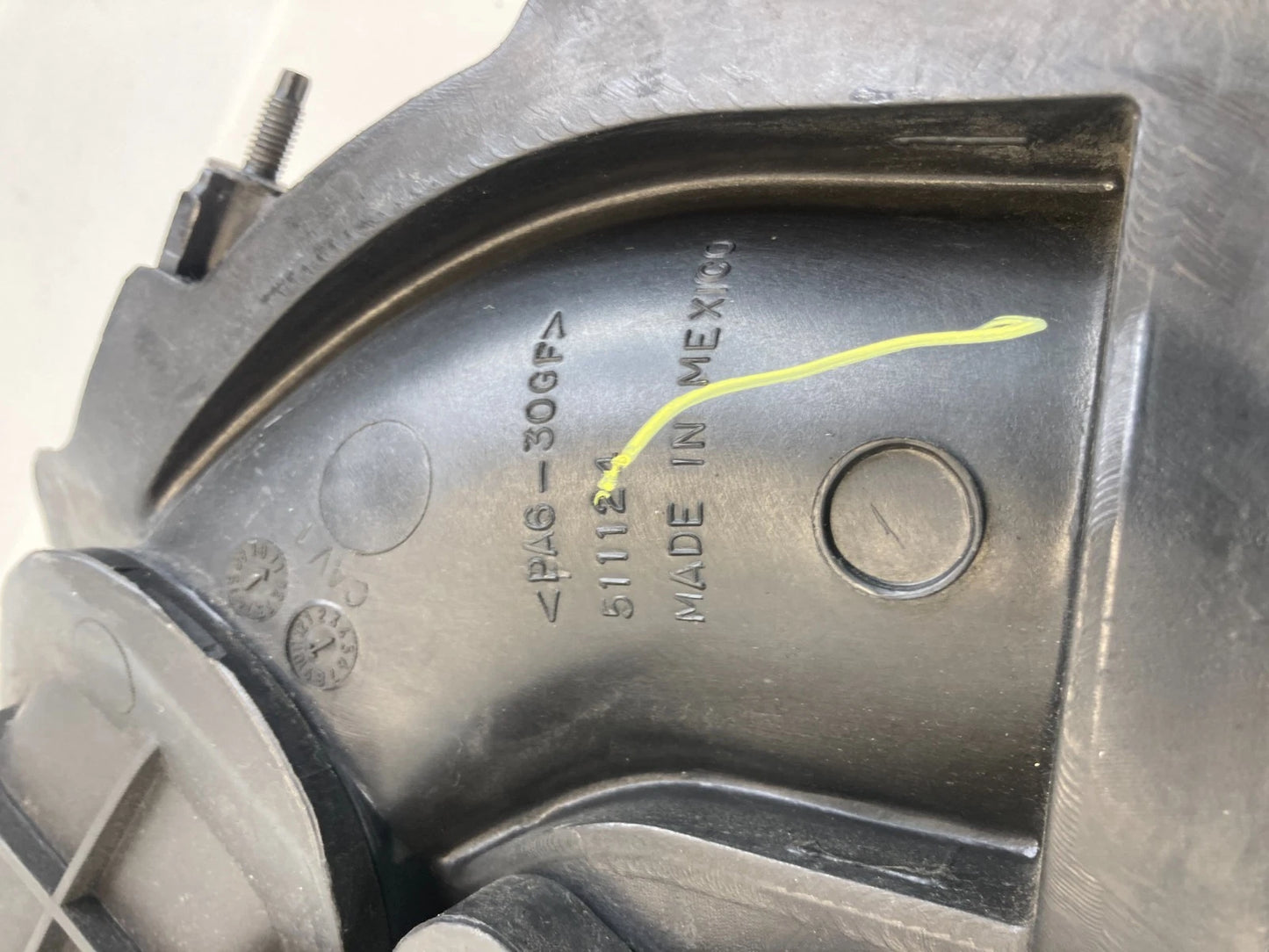 11-20 DODGE GRAN CARAVAN 3.6L ENGINE UPPER INTAKE MANIFOLD PLENUM 5184693AE OEM