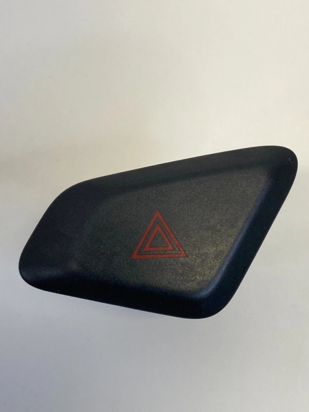 2013-2020 NISSAN PATHFINDER DASHBOARD HAZARD WARNING LIGHT FLASHER SWITCH OEM