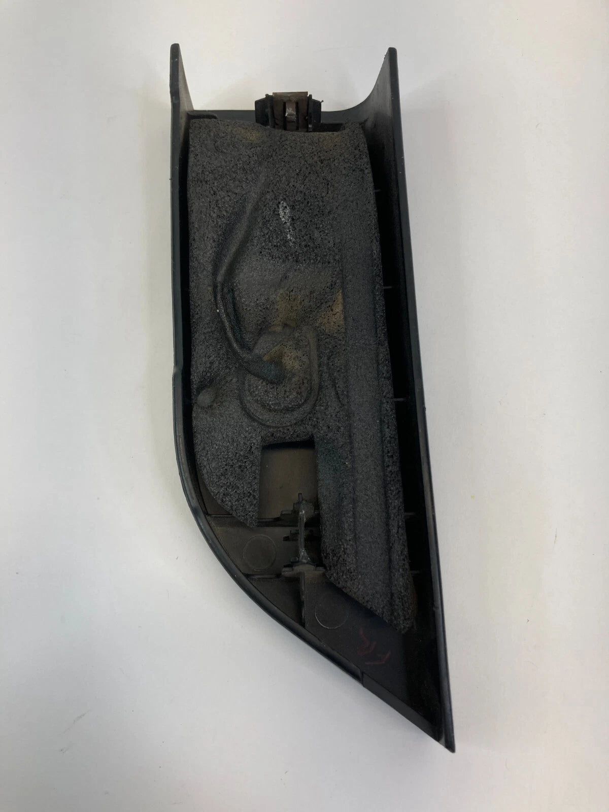 08-10 CHRYSLER TOWN & COUNTRY FRONT RIGHT INTERIOR DOOR MIRROR CORNER COVER TRIM