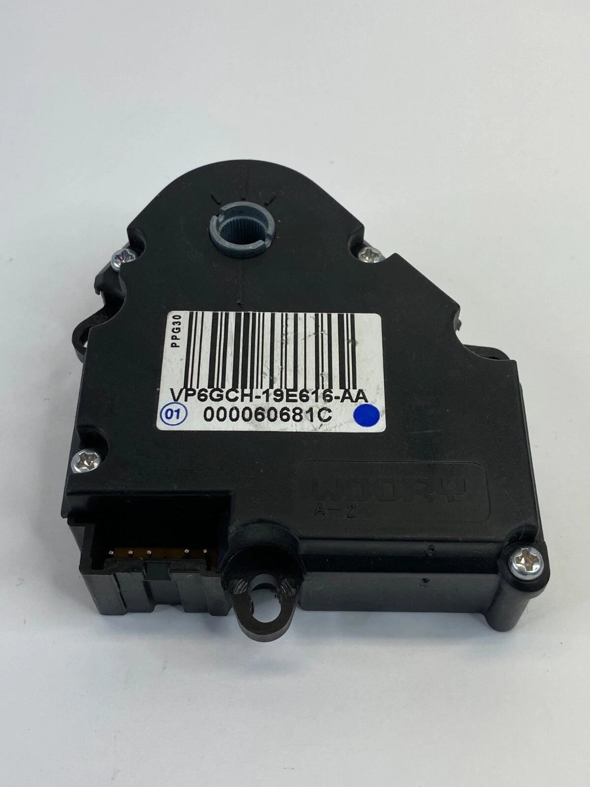 2002-2007 SATURN VUE HVAC AC HEATER AIR INLET DOOR ACTUATOR VP6GCH1-9E616-AA OEM