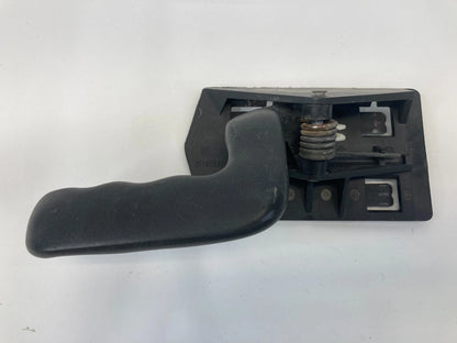 2000-2006 GMC YUKON FRONT LEFT DRIVER INSIDE DOOR HANDLE OEM FACTORY 15760297