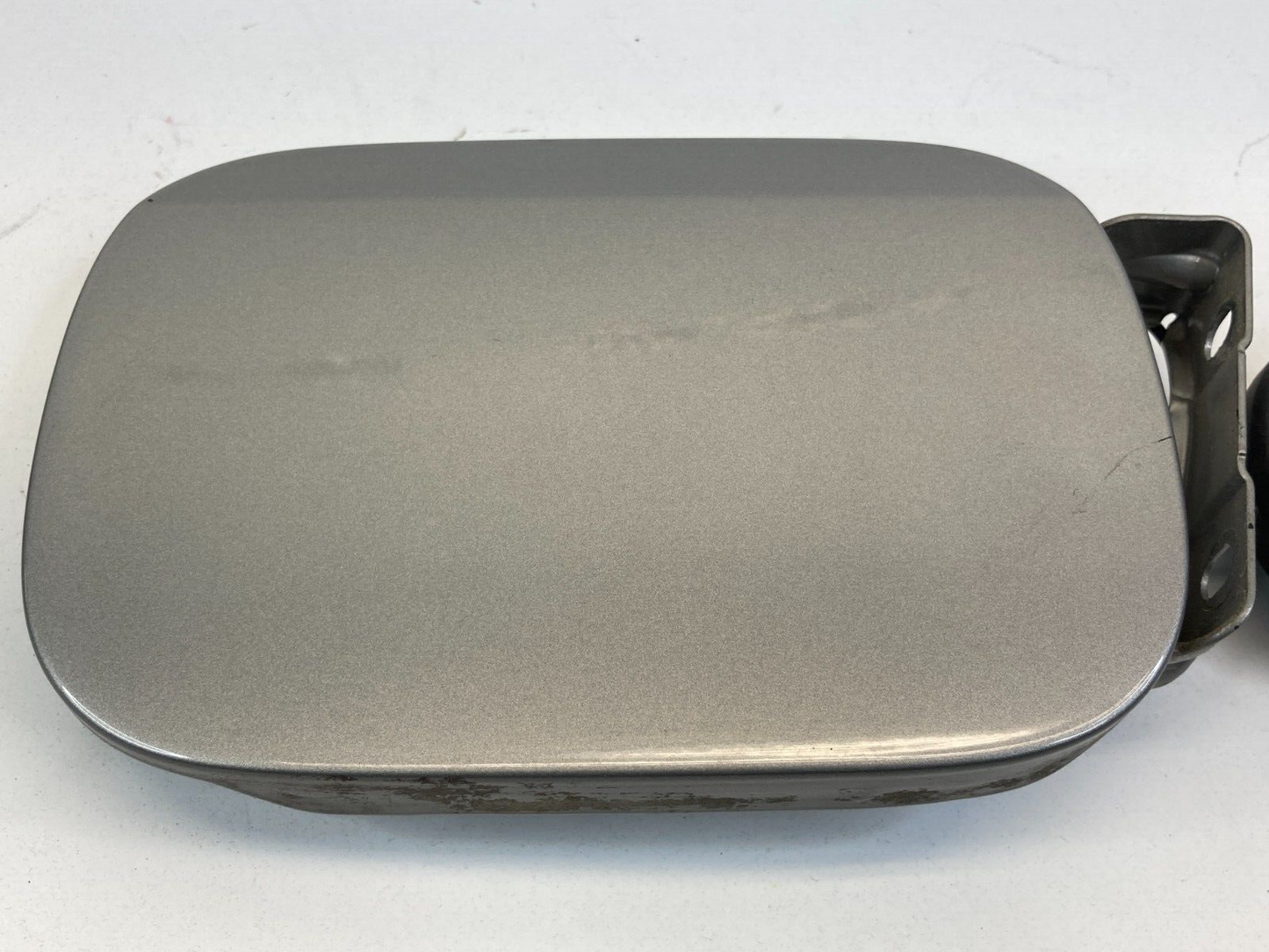 03-06 Mercedes-Benz E320 Sedan Fuel Filler Door Lid Gas Cover A-211-584-46-17