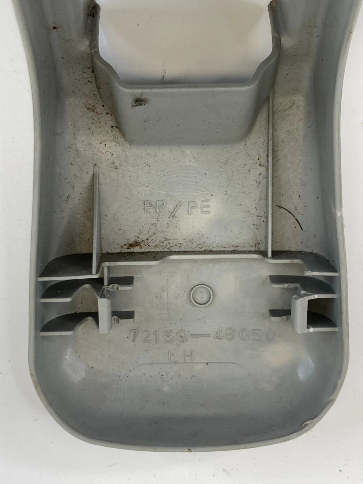 06-08 LEXUS RX400H REAR LEFT SEAT TRACK INNER COVER TRIM CAP 72159-48050 OEM