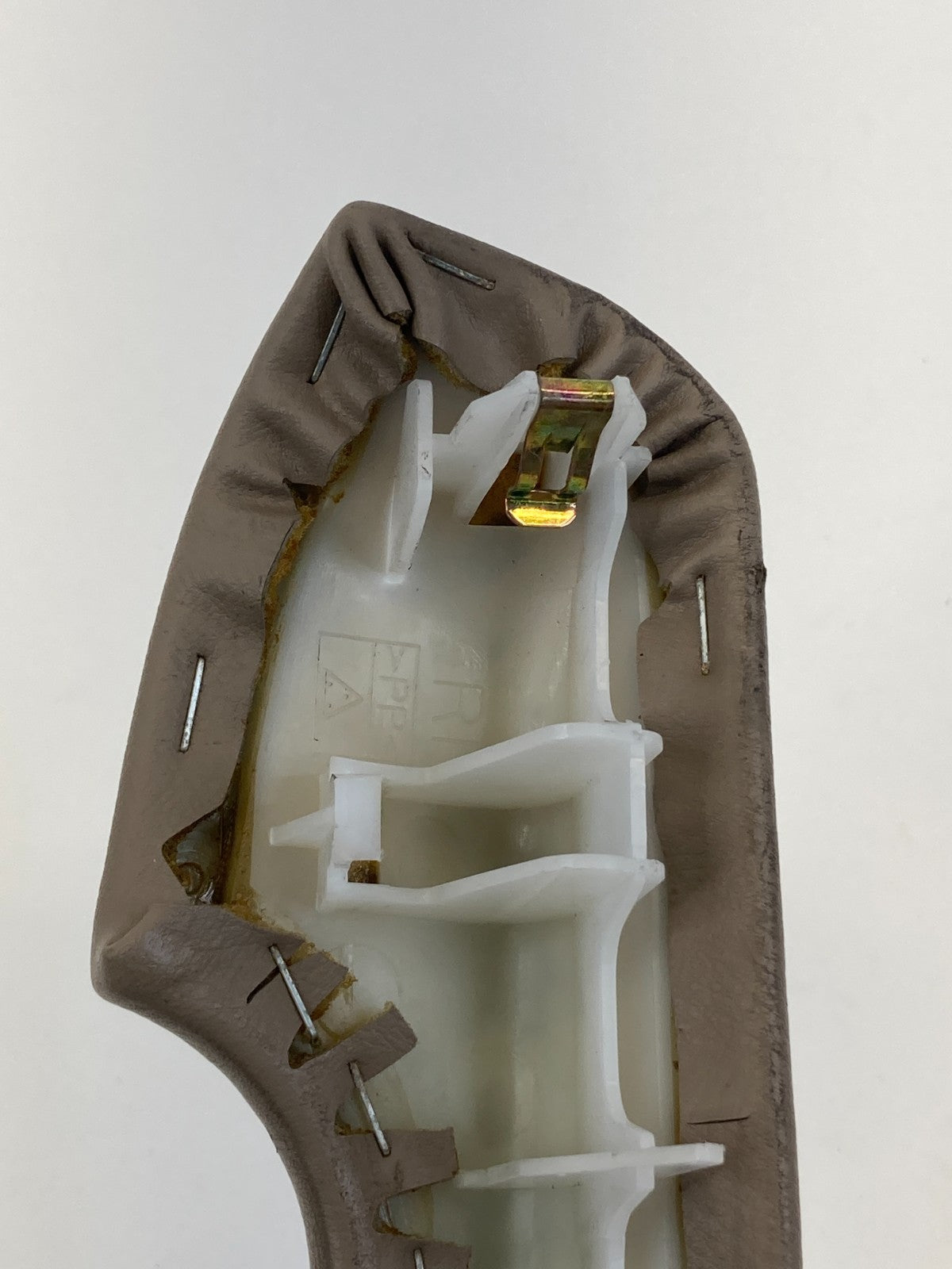 1996 1997 1998 Toyota 4Runner Rear Right Back Side Door Armrest Pull Handle OEM