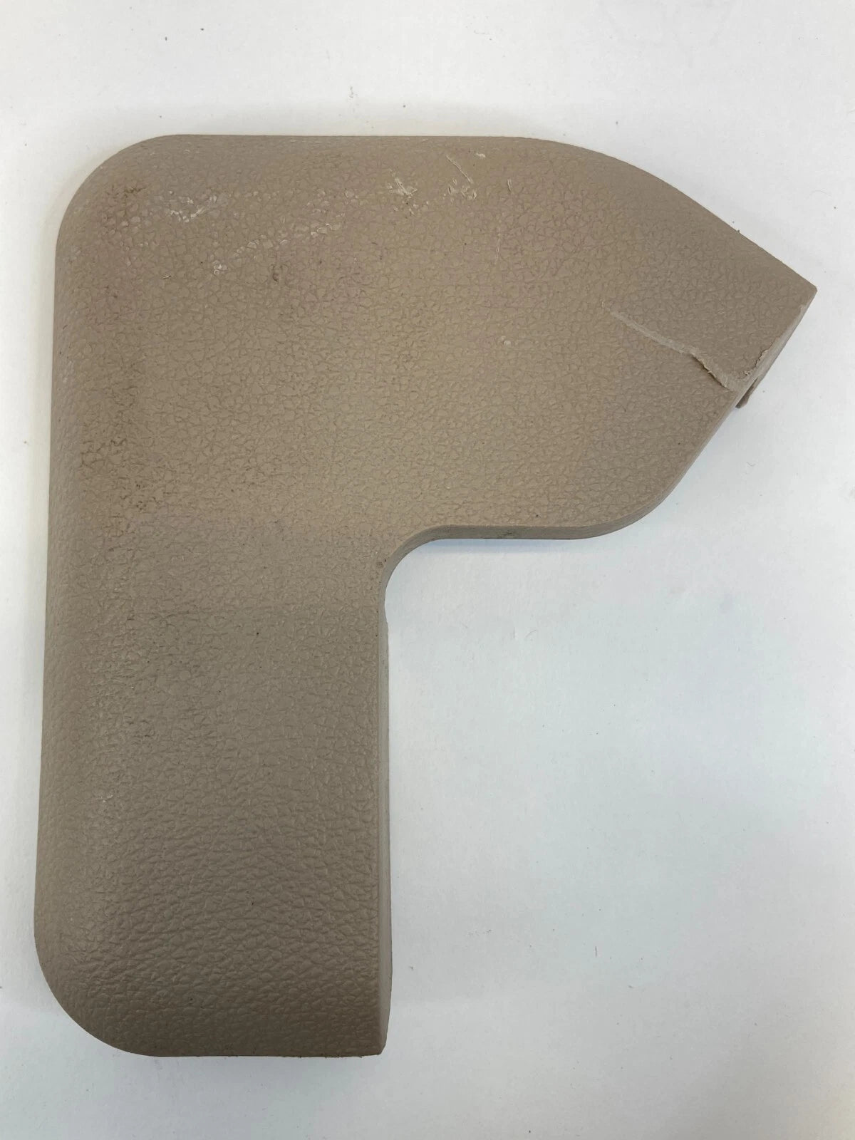 05-10 KIA SPORTAGE FRONT RIGHT CENTER LOWER PILLAR SEAT BELT TRIM 85848-1F000