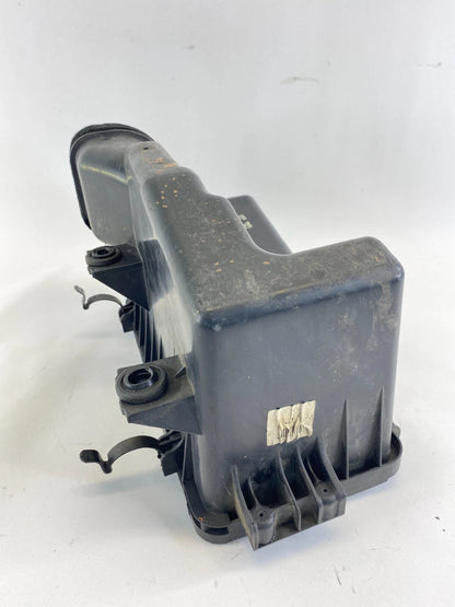 2006-2014 KIA SEDONA 3.5L AIR INTAKE CLEANER BOX LOWER COVER ASSEMBLY OEM