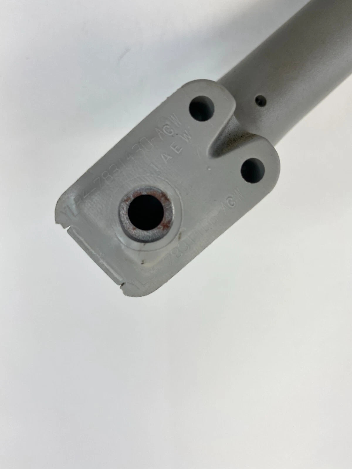 03 04 FORD ESCAPE ROOF REAR RIGHT GRAB GRIP HANDLE ASSIST BAR YL84-7831430-ACW