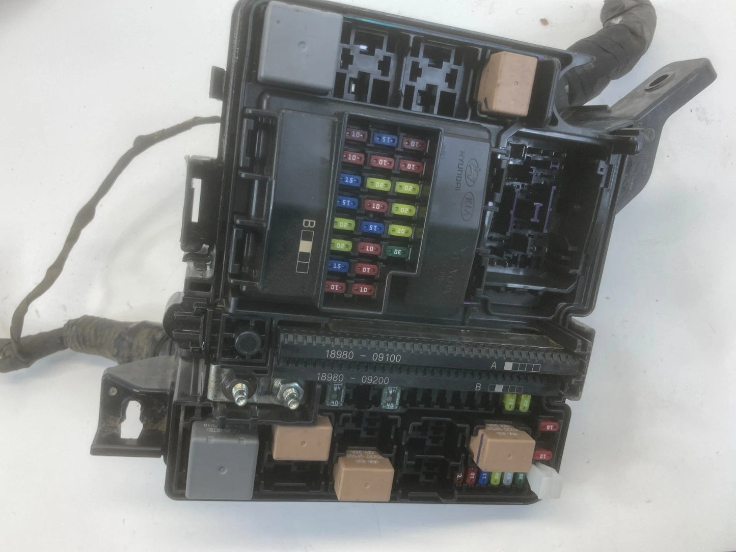 2016 2017 HYUNDAI SONATA 2.4 ENGINE BAY FUSE BOX RELAY BLOCK UNIT OEM 91271C2050